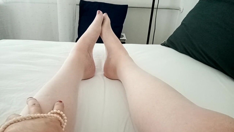 Translady54: Sexy gespräch über footjob am samstagnachmittag