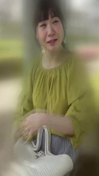 Momoka - pick-up gospodyni domowej (31-letni) Vol. 4
