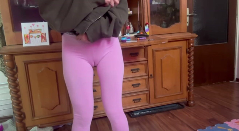 Lana lova: I Pissed in My Pants From Cold