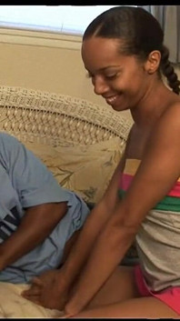 Doce puta negra de 20 anos domina seu padrasto em foda tabu hardcore