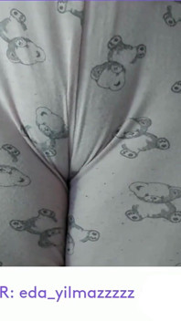 Camel toe- masturbatie in pyjama- Turkse porno- Turkse milf