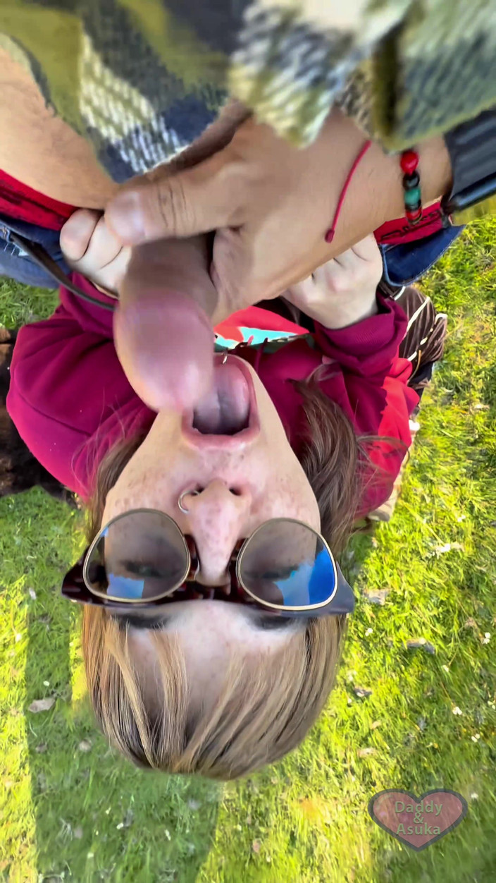 Daddy and Asuka: Epik sepong kontol di luar ruangan