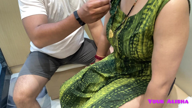 Your Alisha: Ma demi-sœur m’a baisée pendant la célébration de Rakhi
