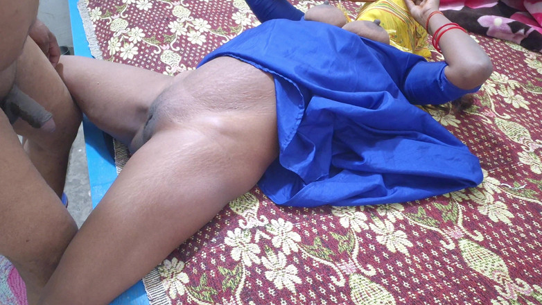 ExcitedWomen: Hintli çift ev yapımı