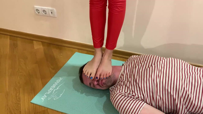 Petite Princesses Femdom: Bratty teen mistress in leather leggings - fullweight head trampling, deep...