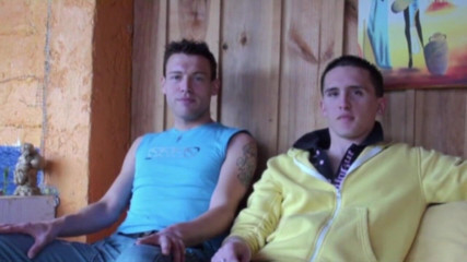 Gaybareback: Andy zerżnięta przez Gianno