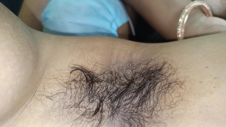 Inba: Léchage de cheveux des aisselles