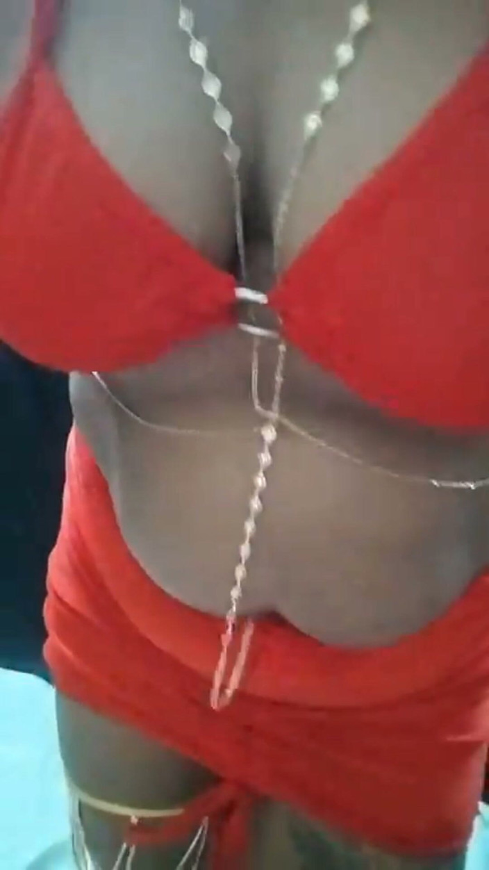 sonamragini: Gorąca Sonam