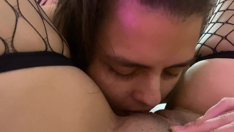 zoemelissa: Еда для киски с большим клитом с точки зрения