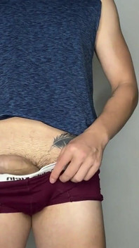 Hot Man Masturbating a Big Cock While Moaning up a Big Cumshot - Porn in Spanish