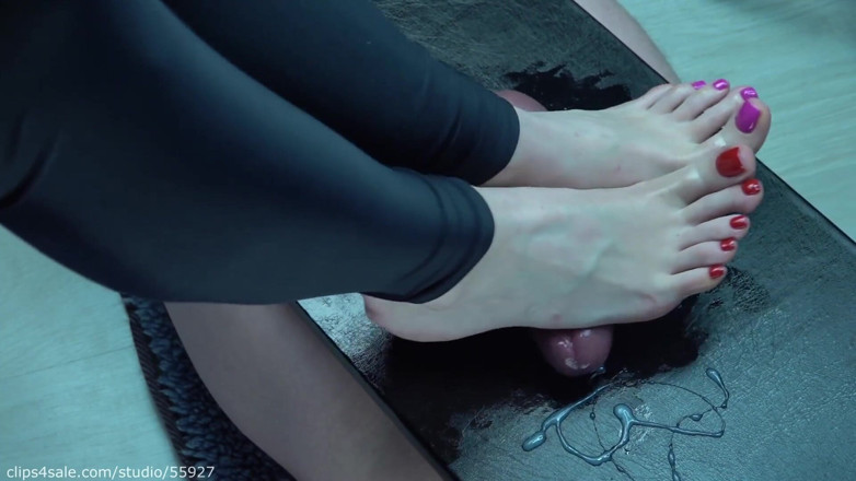 Homemade_Handjob: Écrasement de couilles, footjob