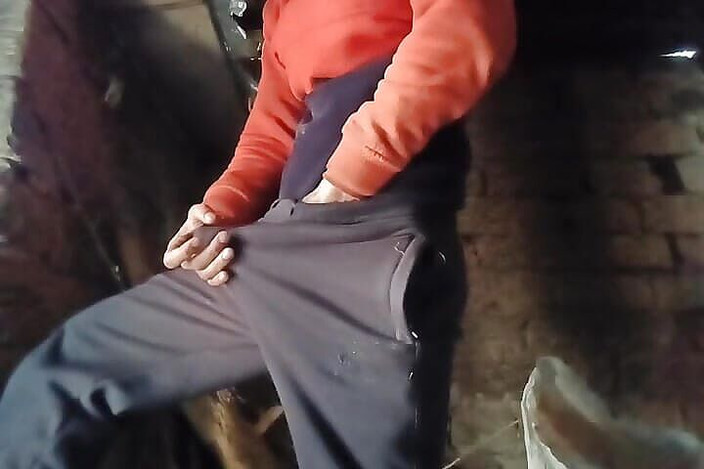 Gangbang straight: Black Track Pants Masterbating in Locker Room