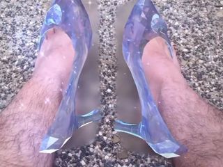 Manly foot: Шльопанці зламалися, і мені пощастило, що моя чарівна хрещена мати дала мені пару скляних капців