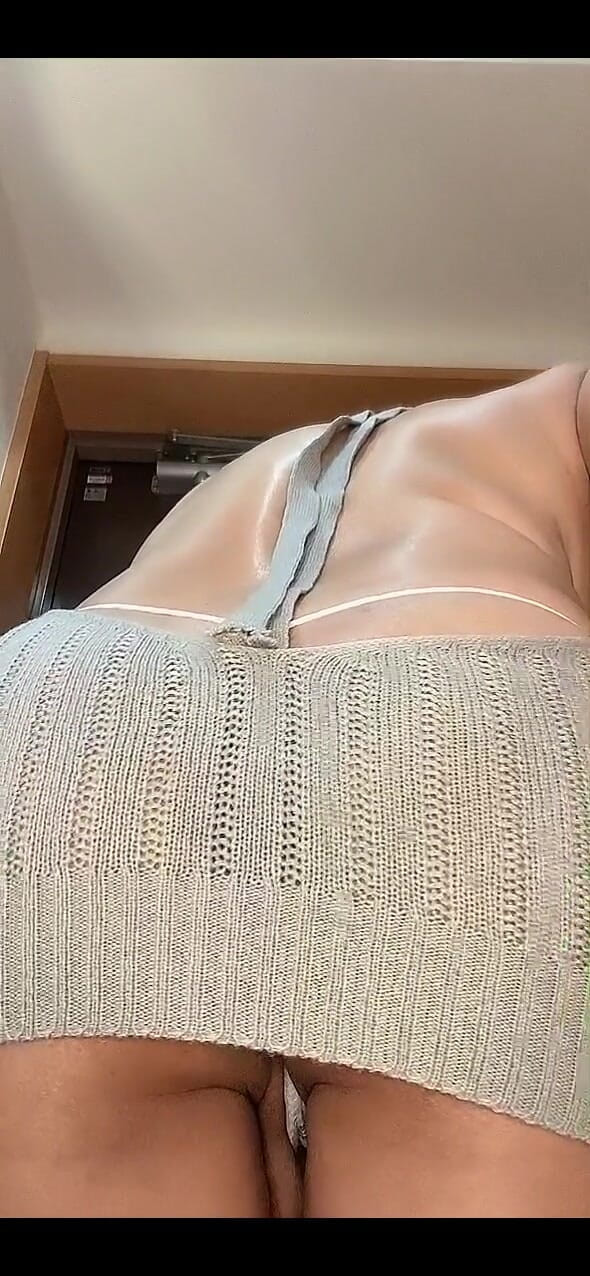 TS Shizuka: Masturbating in a Naughty Sweater