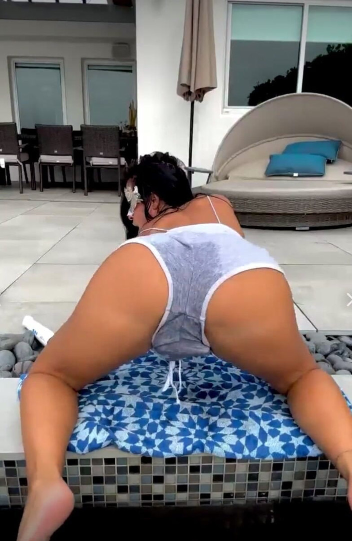 Miss Lexa: Pancutan mani dan Twerkin'