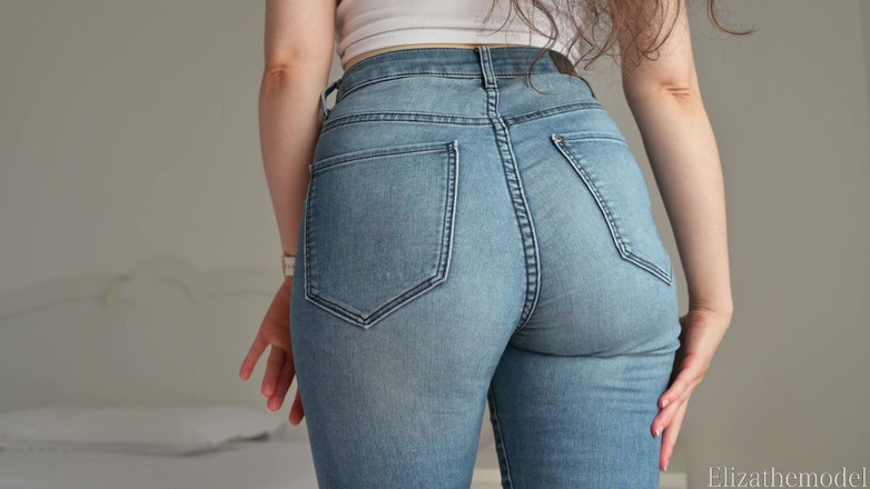 ElizaTheModel: Món tráng miệng sau ngày ăn tối