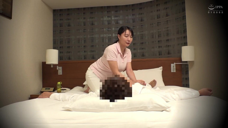 Raptor Inc: Solo amateur. Salón de estética masculina en un viaje de...