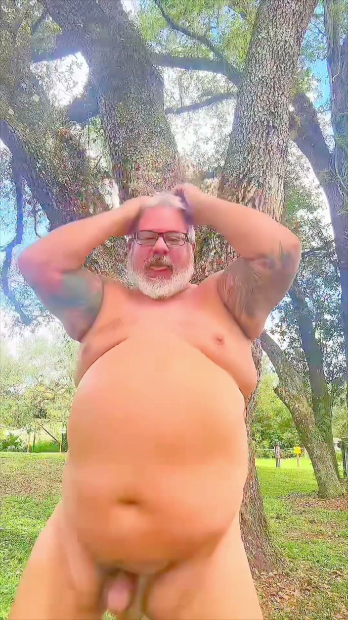 Hand-Free-Daddy-Chub: Naked Dancing Bear in the Wilderness Showing His Hole