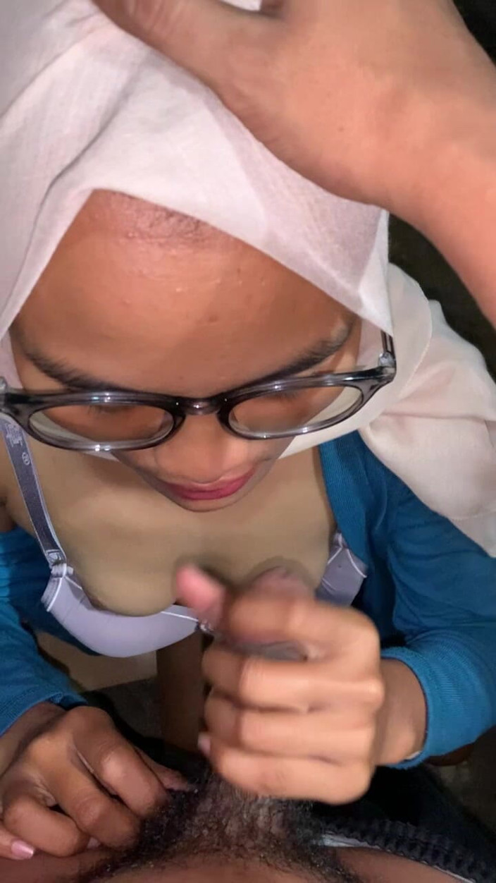 Indo Girl: Meu lindo namorado hijab pede para ser fodido