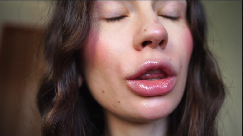 Rarible Diamond: Vrstvy růžových lipgloss