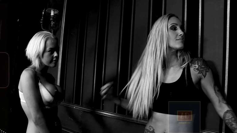 Zona Divas NET: Classic Two Hot Tattooed Blondes Lesbian Pussy and Boobs Playing