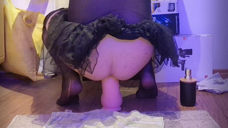 Mask Viola: Velké dildo v zadku