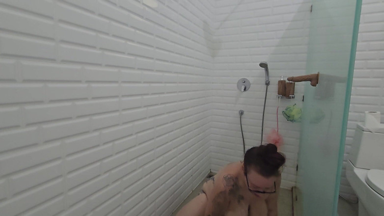 Jimbob Star Straight: Jade Si hraje s robertkem ve sprše