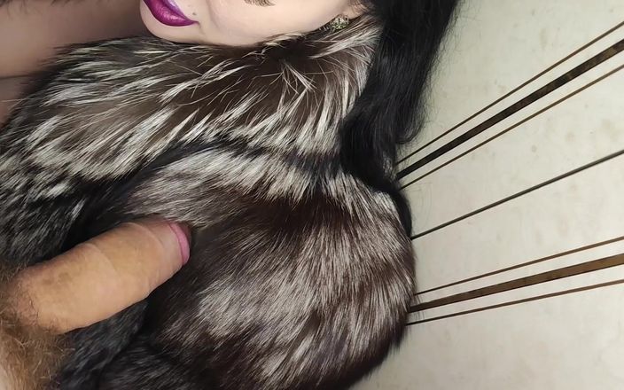 Princess18_: Kürk mantomun her yerine oral seks ve boşalma