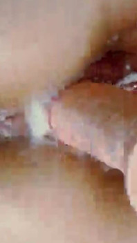 Sex Machine Brought Her to a Big Squirt