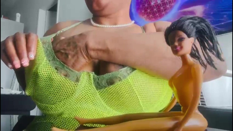 Maeling: Shrunk Married Ebony Slut Humiliation