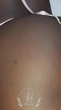 내 보지에 사정할 때까지 의붓여친이 나를 존나게 따먹게 했어