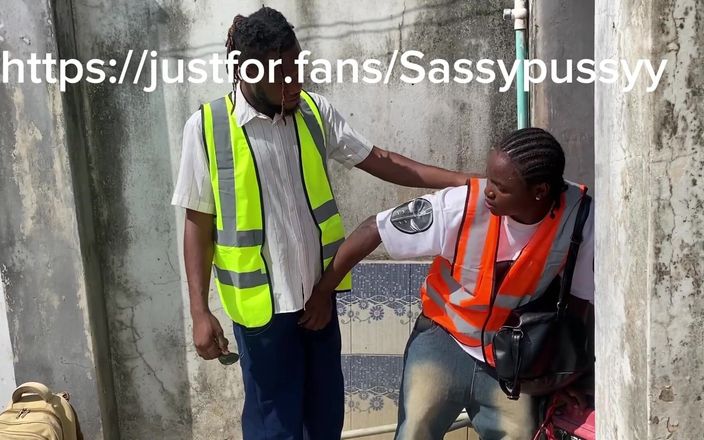 Sassypussyy: Premium İçerik