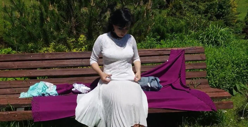 Wanilianna: Vintage Lady's Outdoor Kinky Lingerie and Masturbation Show - Including Seamed...