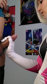Schöne Spinnen-gwen Gibt Mir Einen Blowjob, Bis Ich Zweimal Ejakulieren
