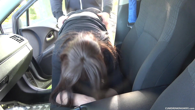 Cumdrinking Wife: Strangers fuck me in my car in May 2020
