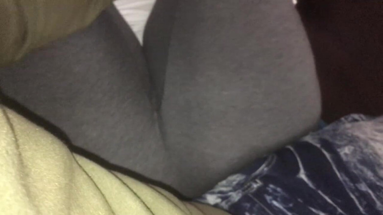 Dirty Diana Fetishes: 私はその足を上げるように言ったので、その猫のプリントが見えます
