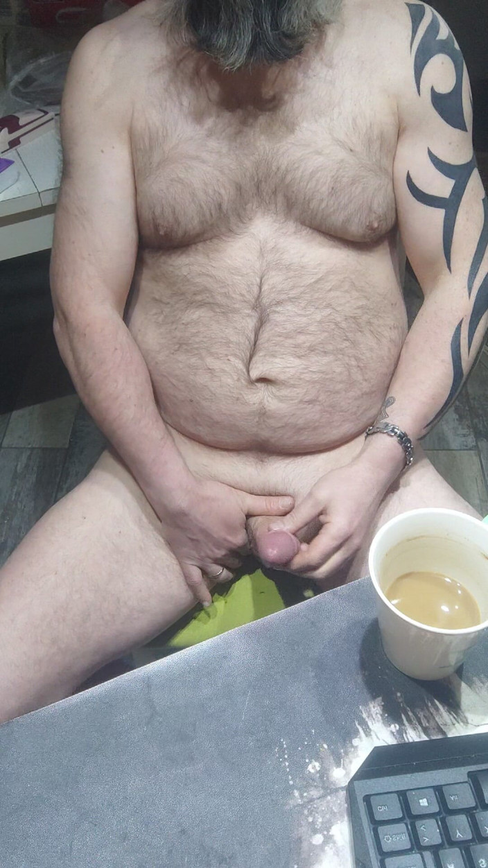 Wanker: Minum Coffe Pagi Dan Melancap Zakar Saya