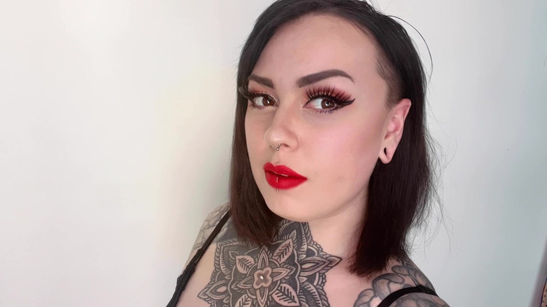 Miss Valentina: Selingkuh dari dommemu