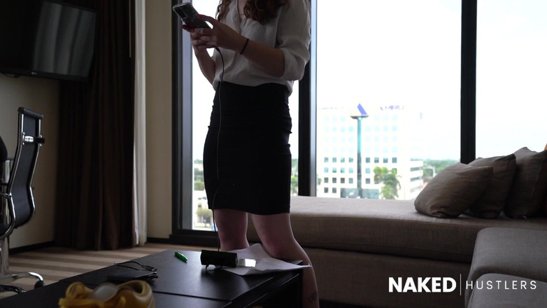 Naked Hustlers: Amy Quinn macht immer eine lustige Zeit am Set | Bts...