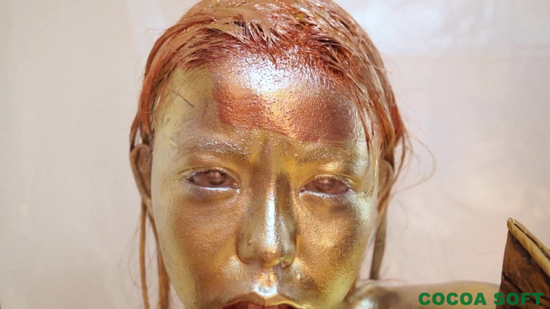 Cocoa Soft: Lukisan tubuh metalik 004