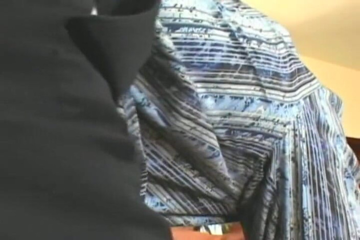 Premium porn studio: Trio con lesbiche e ragazzo muscoloso