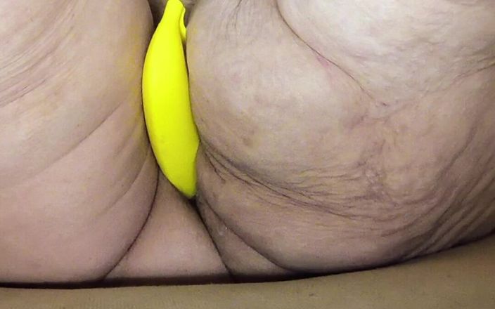 HerculesnVENUS: 딥과 사정에 집착하는 바나나 창녀