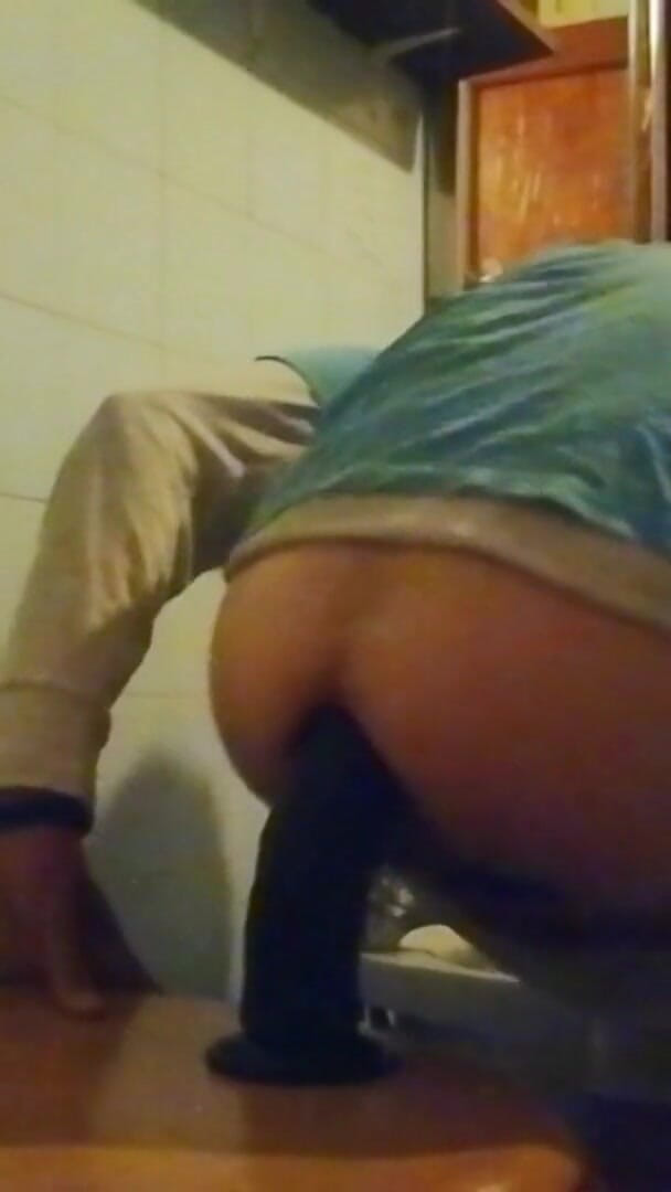 Culopeke: 年轻男人享受肛交