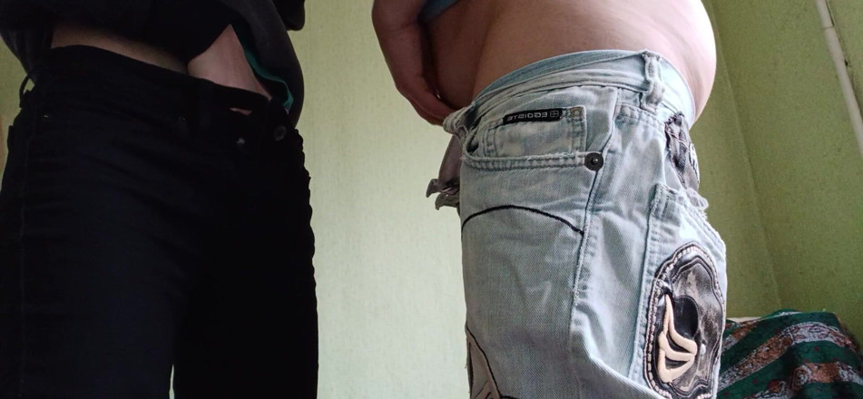 Lesbian-illusion: Two Girlfriends Masturbate and Cum in Jeans