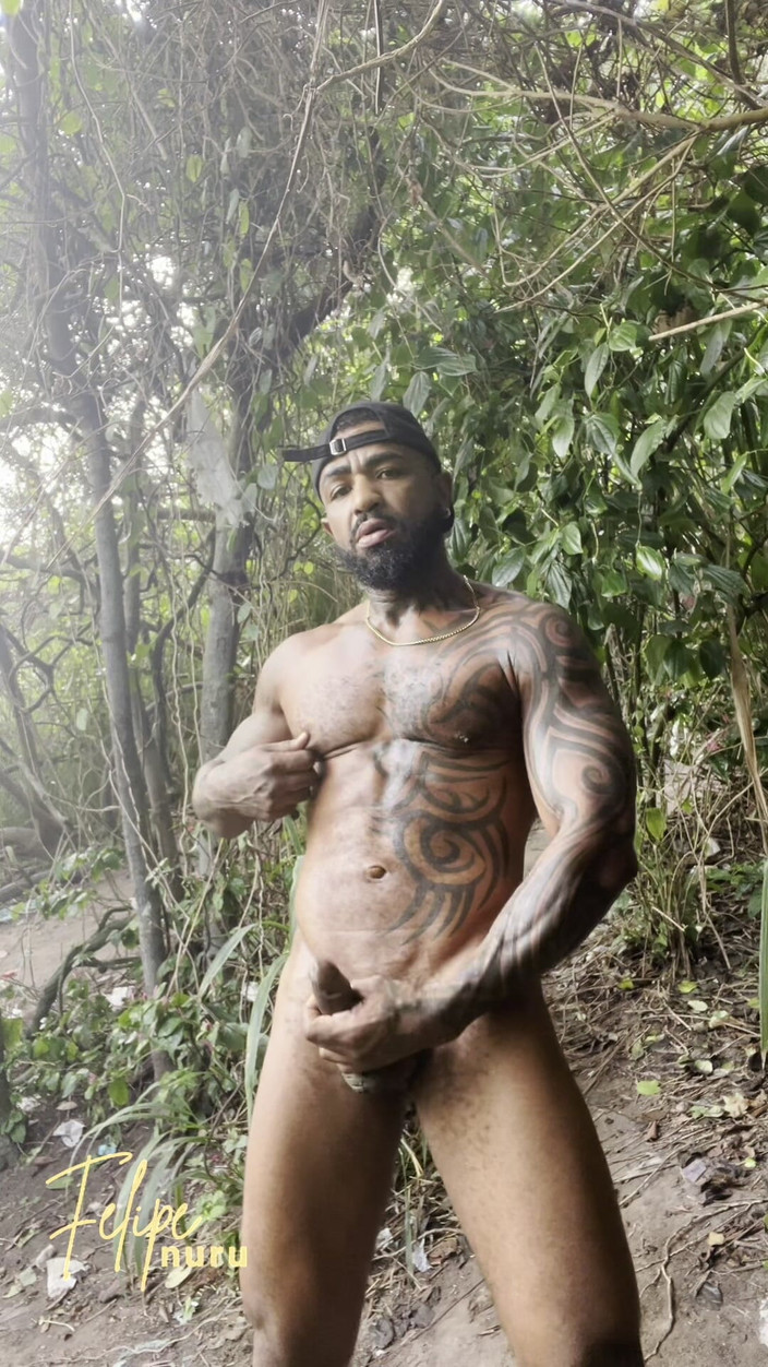 Felipe Nuru: Eén spelen op het pad