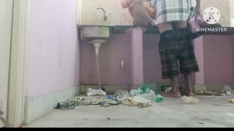 Jink: Bà nội trợ xinh đẹp Ấn Độ đụ mạnh trong nhà