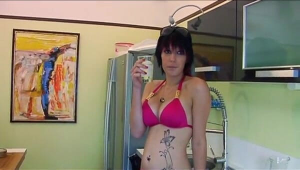 European Classics: Gardener gets her horny enough to start masturbating