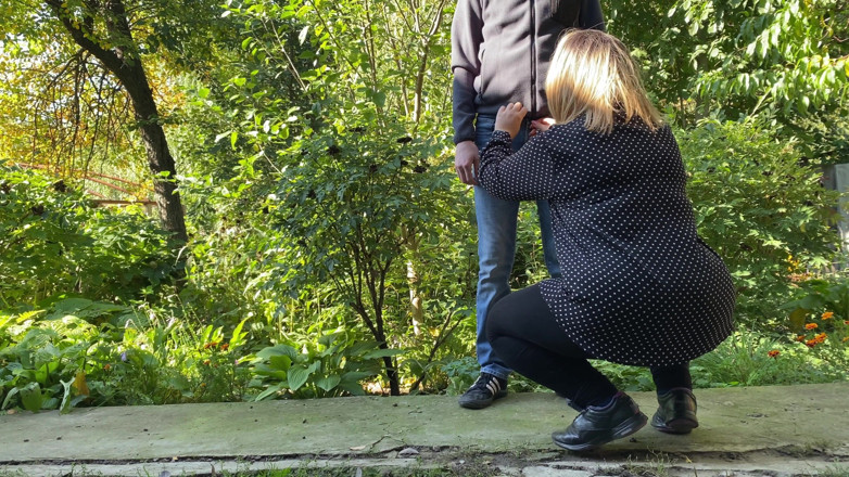 OurFetishLife: Milf licked my cock outside after pissing
