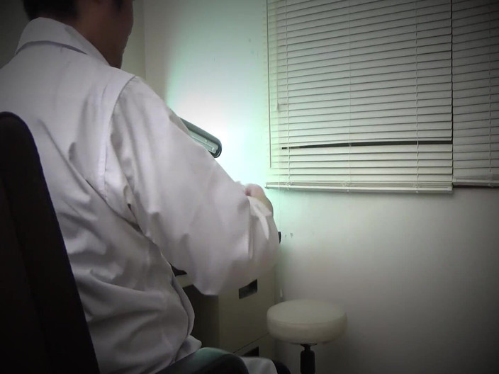 Raptor Inc: Aksi nakal dokter spesialis kebidanan dan dokter kandungan terkenal di...