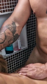 My Brother-in-law Came to Me in the Shower, Now He's Going to Eat My Pussy and Give Me Dick